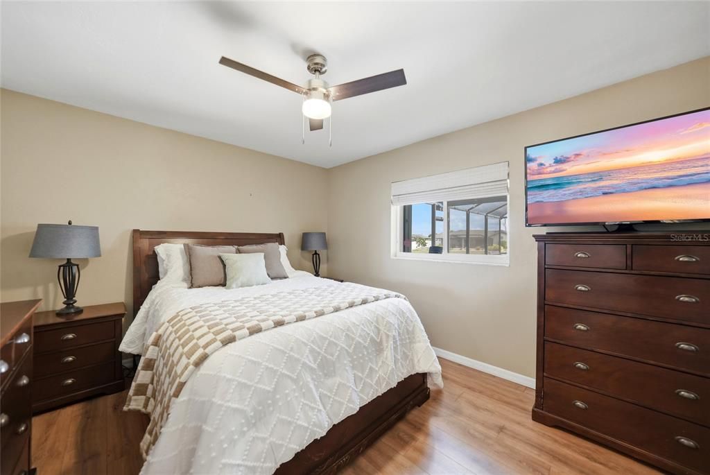 For Sale: $479,900 (3 beds, 2 baths, 1633 Square Feet)