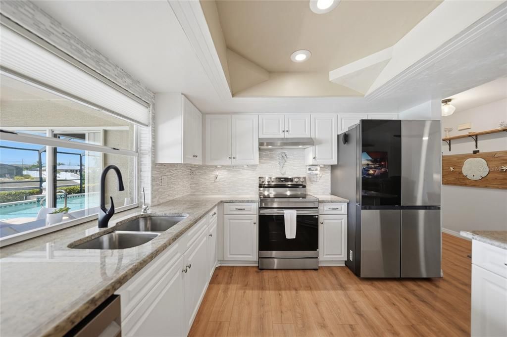 For Sale: $479,900 (3 beds, 2 baths, 1633 Square Feet)
