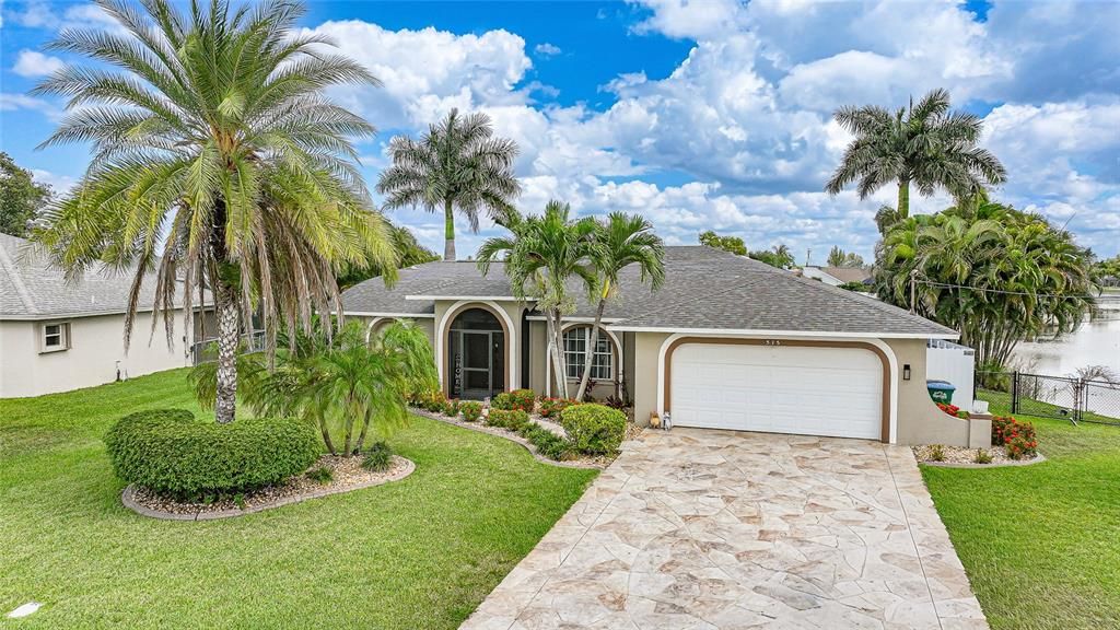 For Sale: $479,900 (3 beds, 2 baths, 1633 Square Feet)