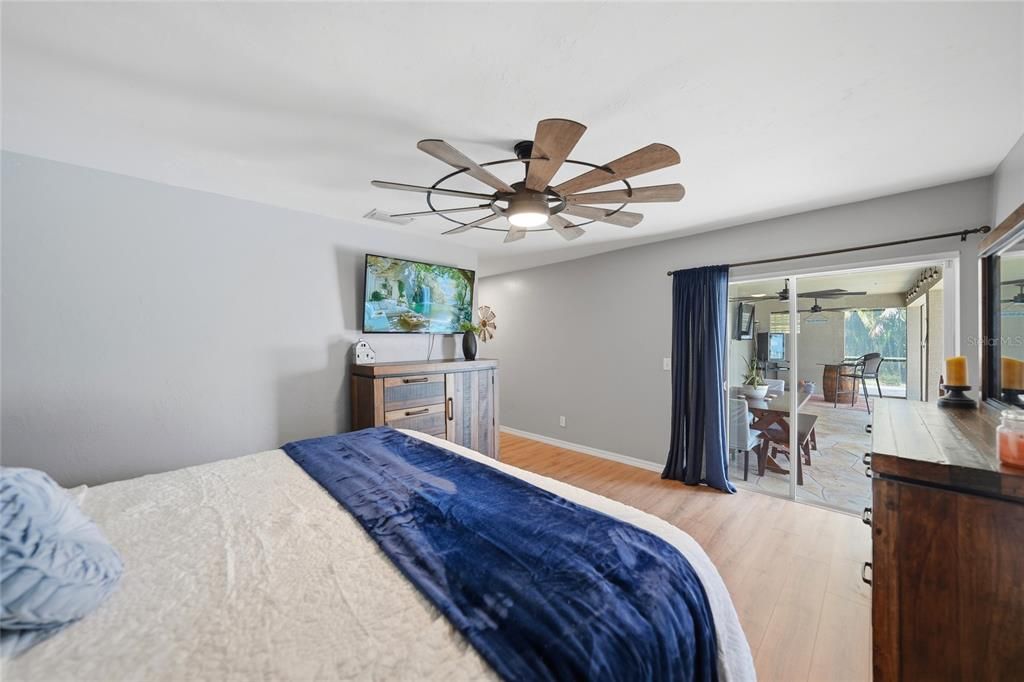 For Sale: $479,900 (3 beds, 2 baths, 1633 Square Feet)