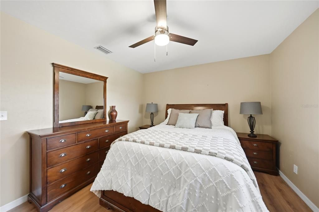 For Sale: $479,900 (3 beds, 2 baths, 1633 Square Feet)
