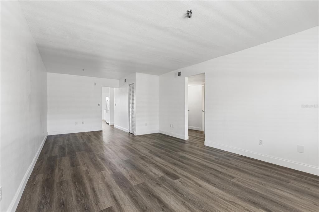 En Venta: $199,500 (2 camas, 2 baños, 1035 Pies cuadrados)