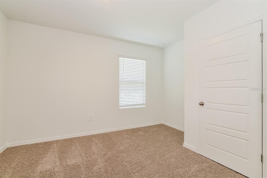 For Rent: $2,295 (5 beds, 3 baths, 2447 Square Feet)