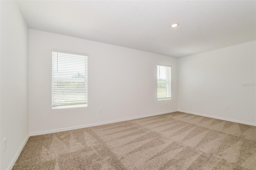 For Rent: $2,295 (5 beds, 3 baths, 2447 Square Feet)