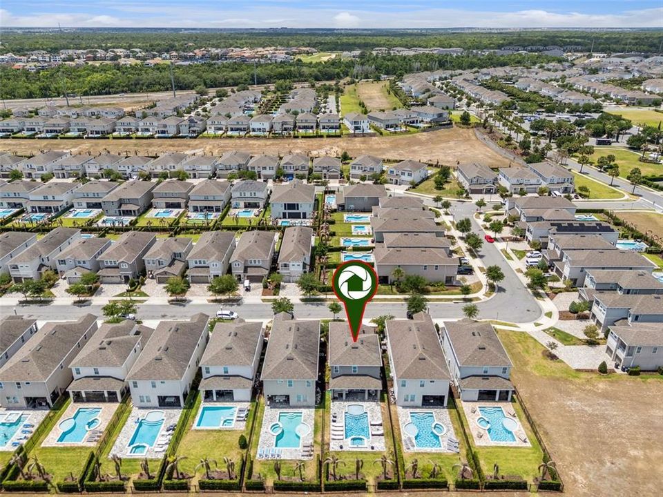Activo con contrato: $539,000 (4 camas, 3 baños, 2363 Pies cuadrados)