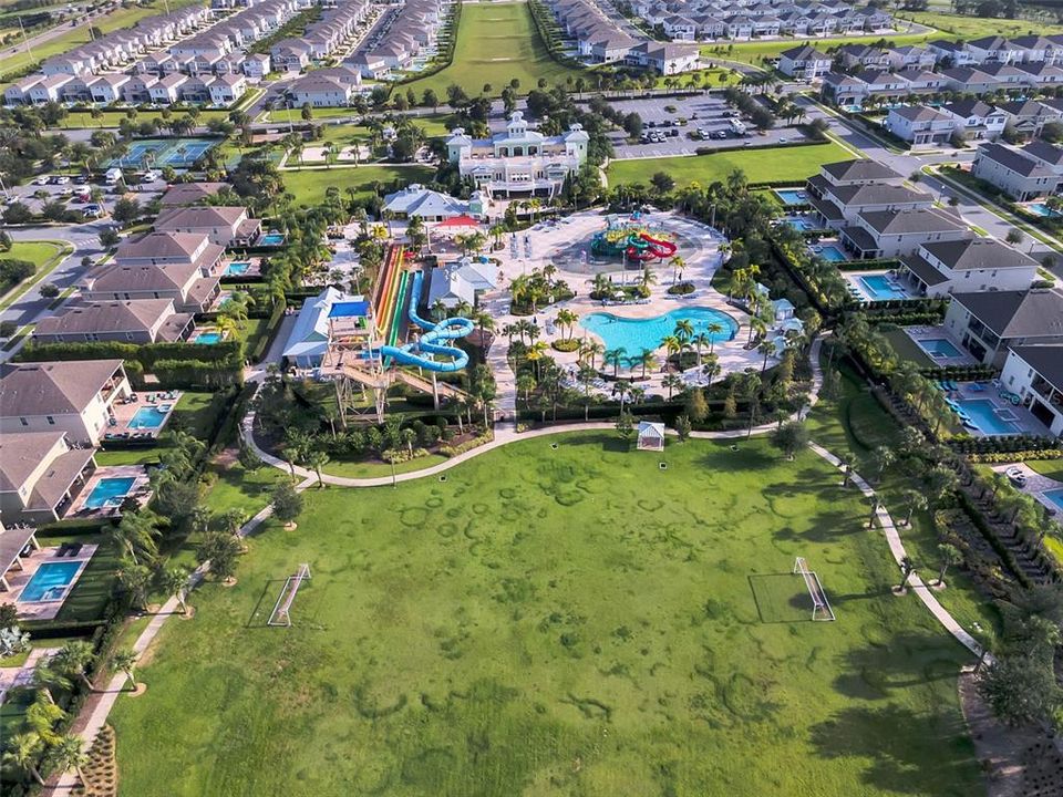 Activo con contrato: $539,000 (4 camas, 3 baños, 2363 Pies cuadrados)