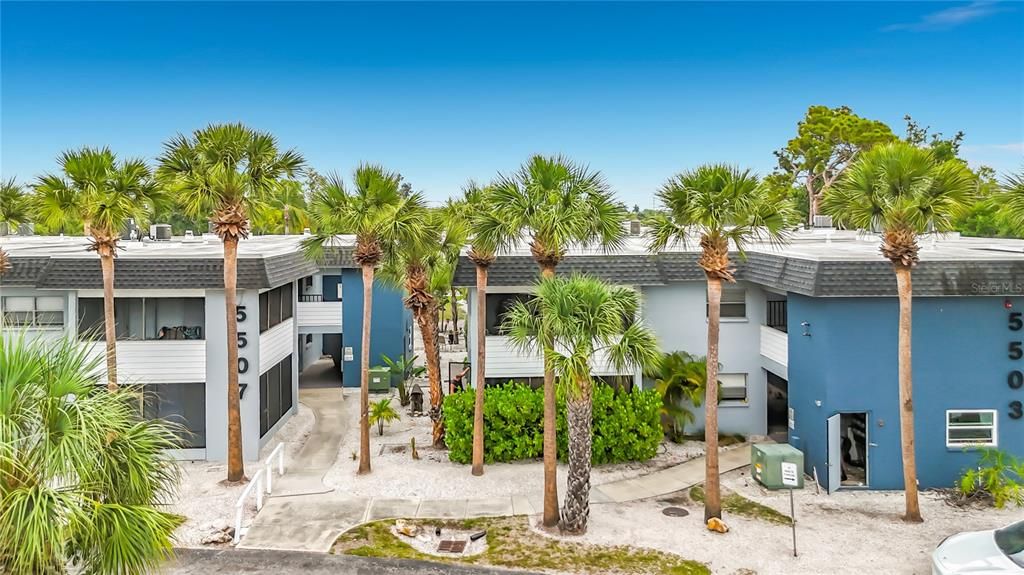 For Sale: $89,900 (1 beds, 1 baths, 728 Square Feet)