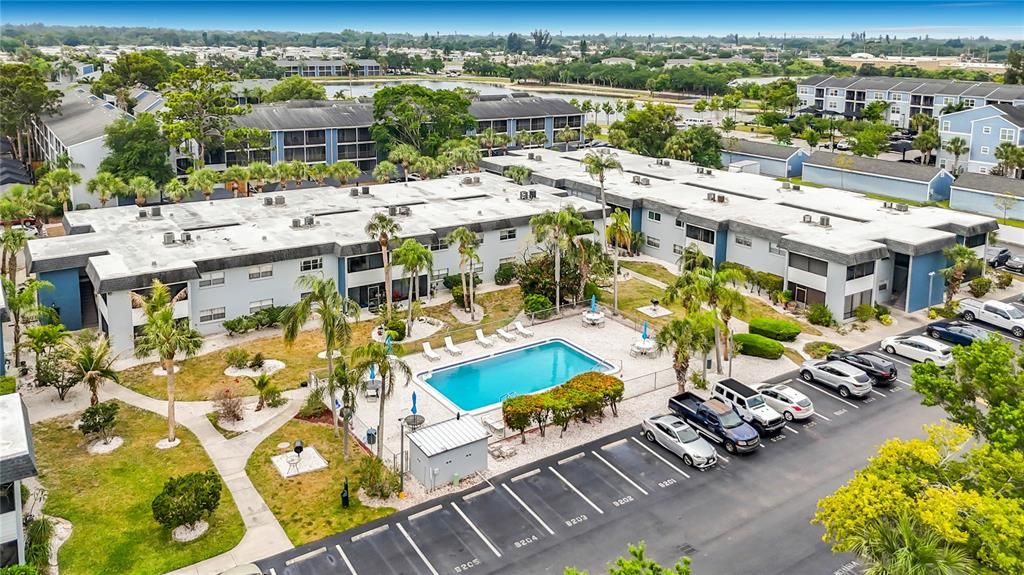 For Sale: $89,900 (1 beds, 1 baths, 728 Square Feet)