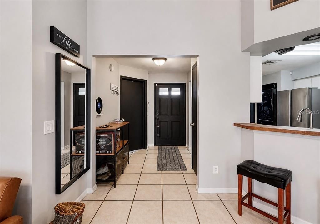Activo con contrato: $330,000 (3 camas, 2 baños, 1194 Pies cuadrados)