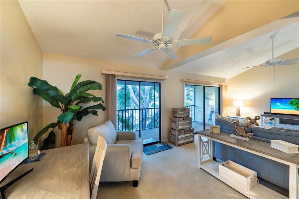 For Rent: $1,900 (2 beds, 2 baths, 1062 Square Feet)
