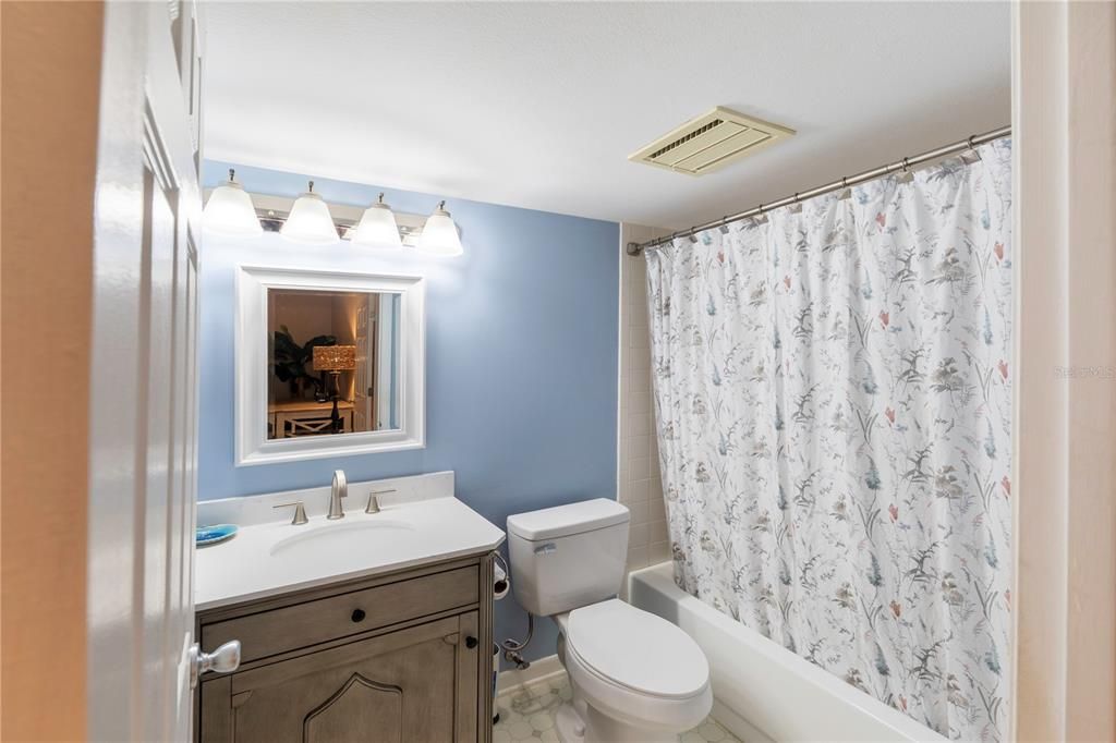 For Rent: $1,900 (2 beds, 2 baths, 1062 Square Feet)