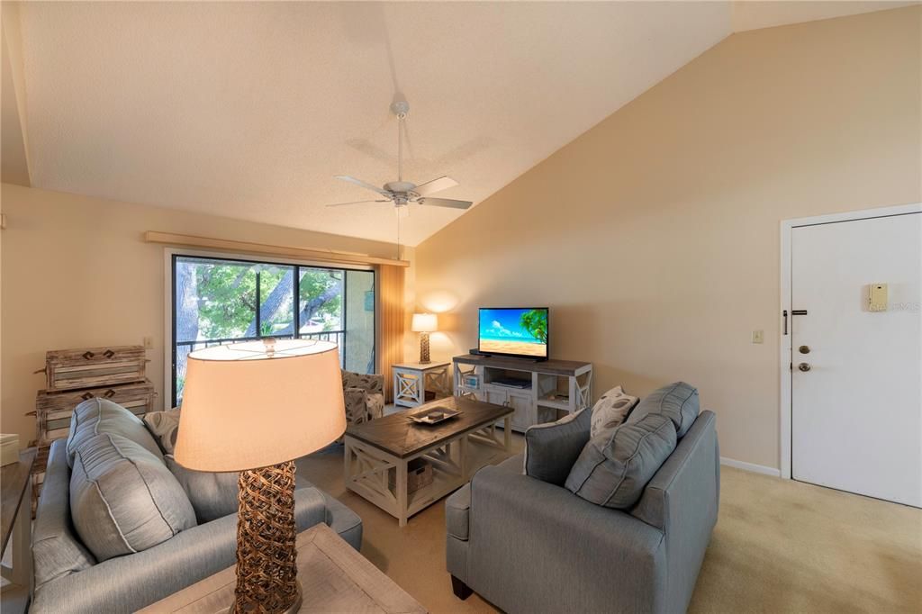 For Rent: $1,900 (2 beds, 2 baths, 1062 Square Feet)