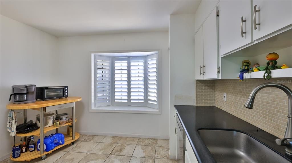 Activo con contrato: $295,000 (2 camas, 2 baños, 1562 Pies cuadrados)