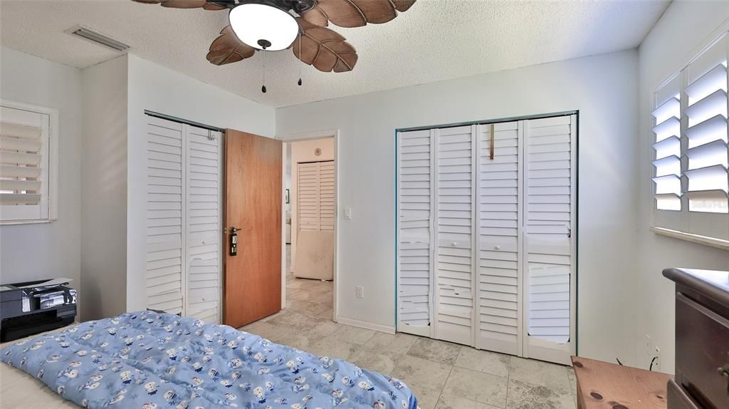 Activo con contrato: $295,000 (2 camas, 2 baños, 1562 Pies cuadrados)