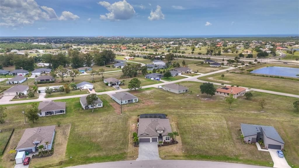 En Venta: $625,000 (3 camas, 3 baños, 2422 Pies cuadrados)