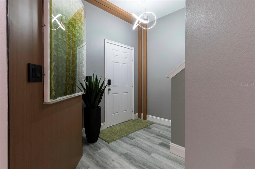 For Sale: $398,900 (4 beds, 2 baths, 1789 Square Feet)