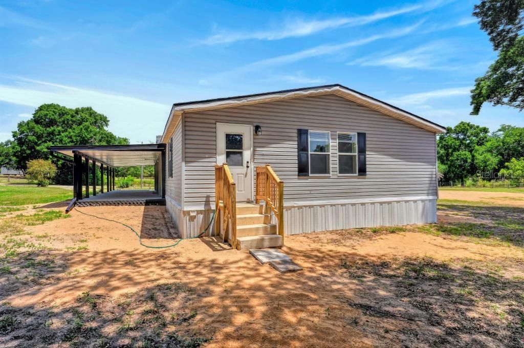 Active With Contract: $419,000 (3 beds, 2 baths, 1800 Square Feet)