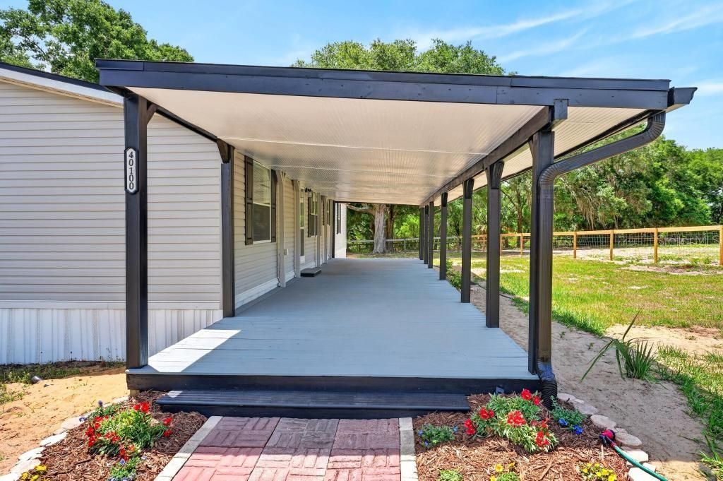 Active With Contract: $419,000 (3 beds, 2 baths, 1800 Square Feet)