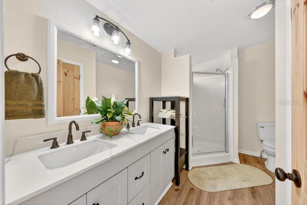 Active With Contract: $419,000 (3 beds, 2 baths, 1800 Square Feet)