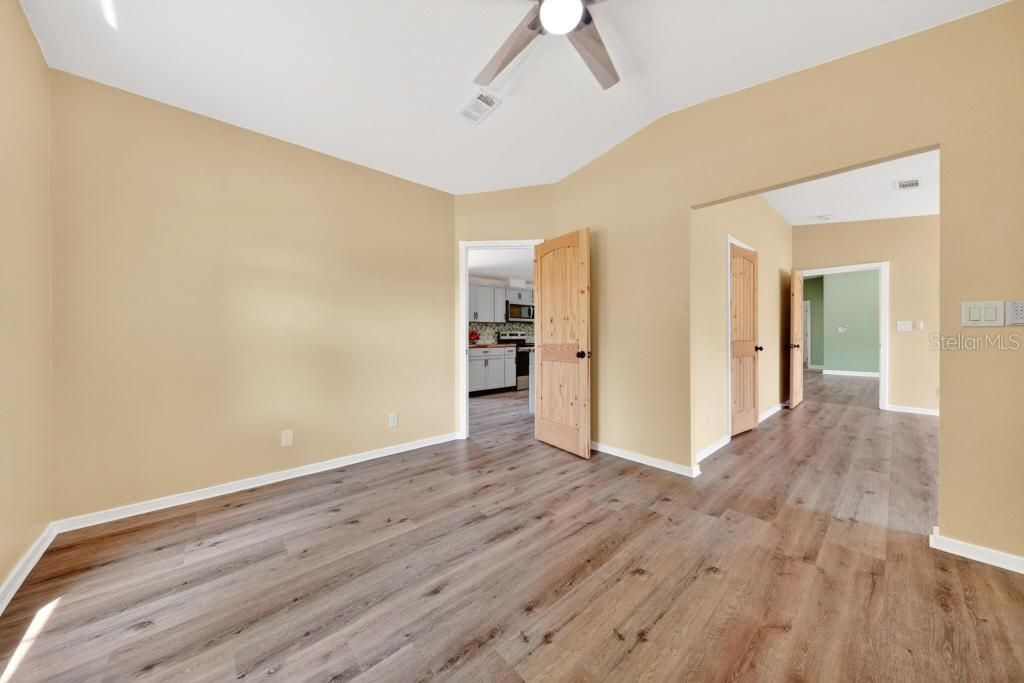 Active With Contract: $419,000 (3 beds, 2 baths, 1800 Square Feet)