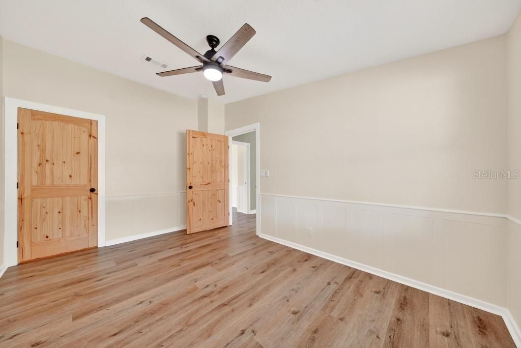 Active With Contract: $419,000 (3 beds, 2 baths, 1800 Square Feet)