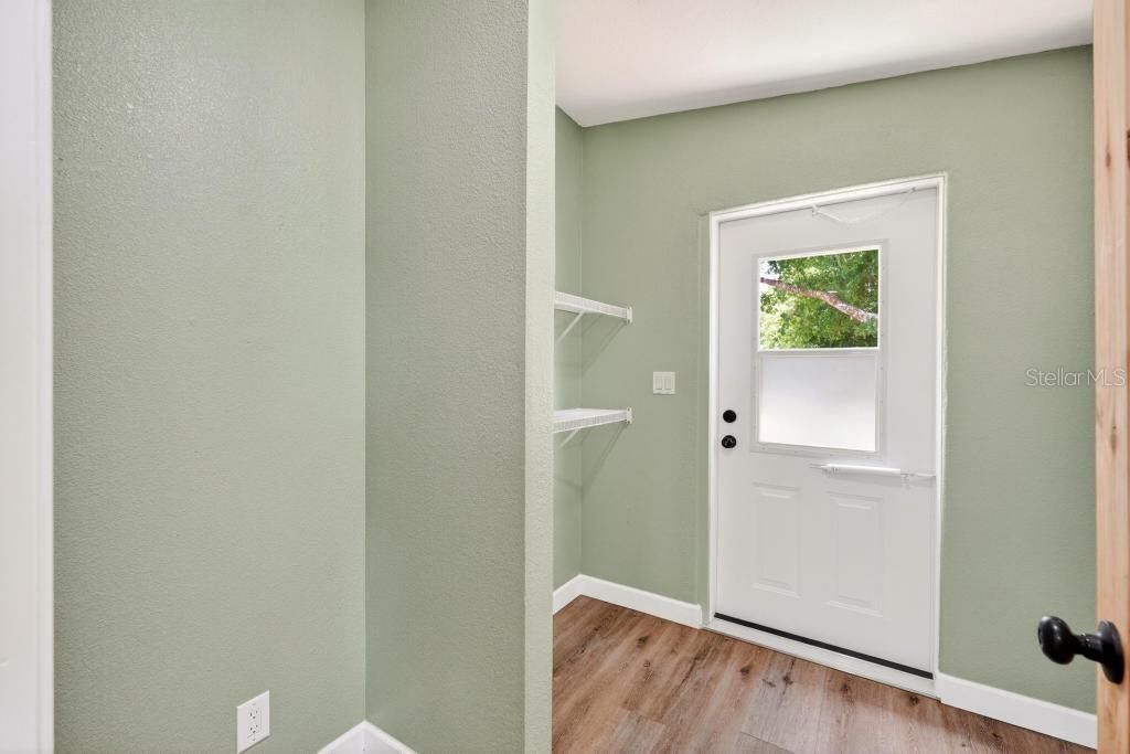 Active With Contract: $419,000 (3 beds, 2 baths, 1800 Square Feet)