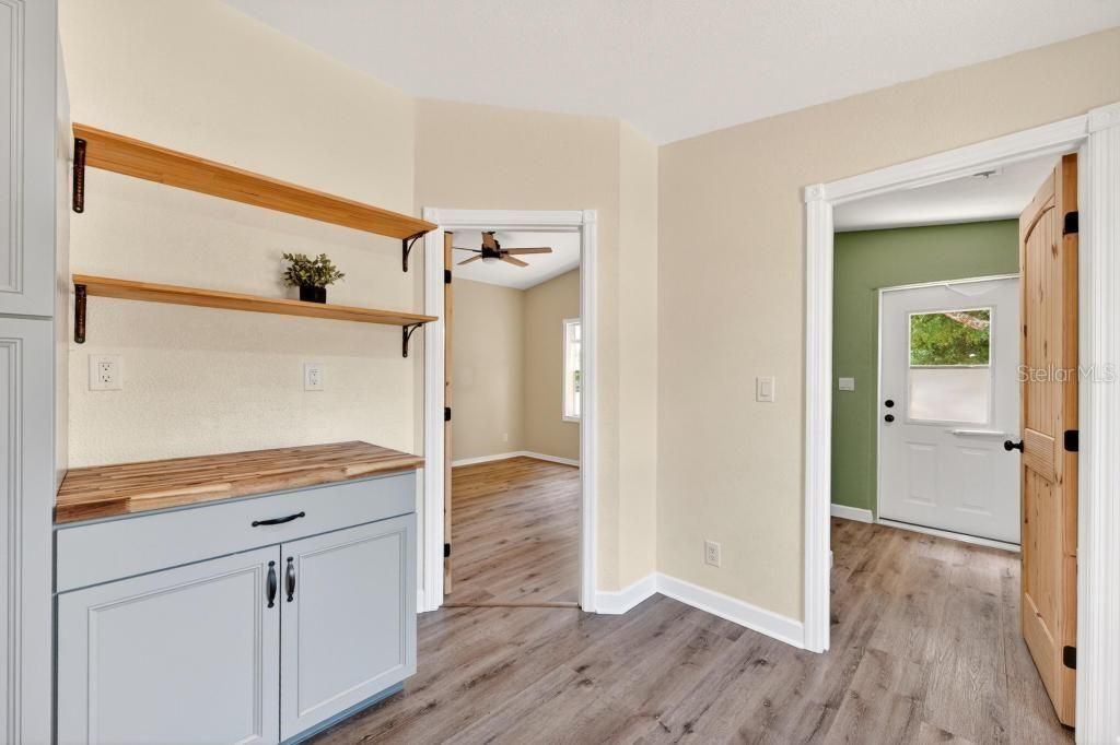 Active With Contract: $419,000 (3 beds, 2 baths, 1800 Square Feet)