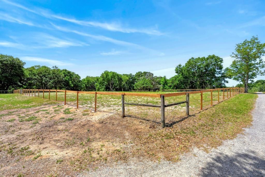 Active With Contract: $419,000 (3 beds, 2 baths, 1800 Square Feet)