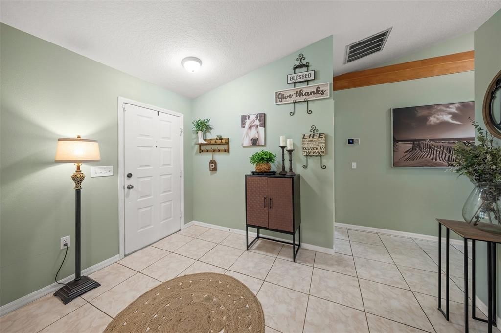 Active With Contract: $470,000 (3 beds, 2 baths, 1865 Square Feet)