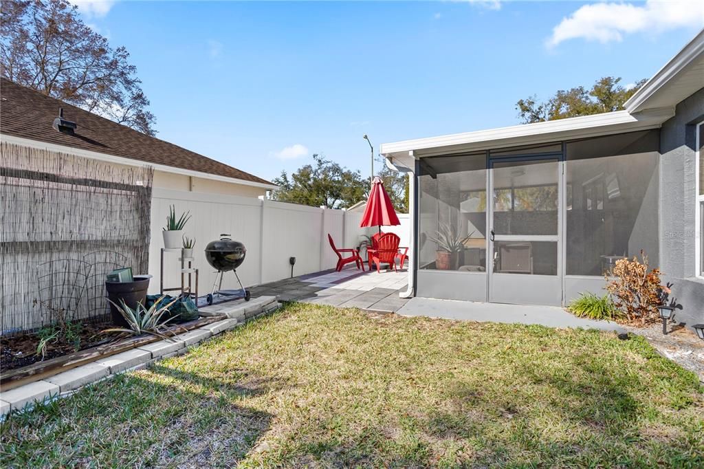 Activo con contrato: $369,000 (3 camas, 2 baños, 1443 Pies cuadrados)