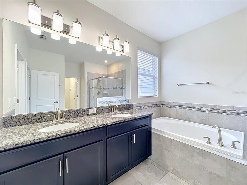 Active With Contract: $518,000 (4 beds, 3 baths, 2112 Square Feet)