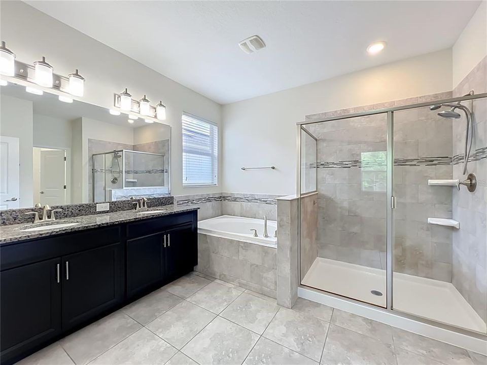 Active With Contract: $518,000 (4 beds, 3 baths, 2112 Square Feet)