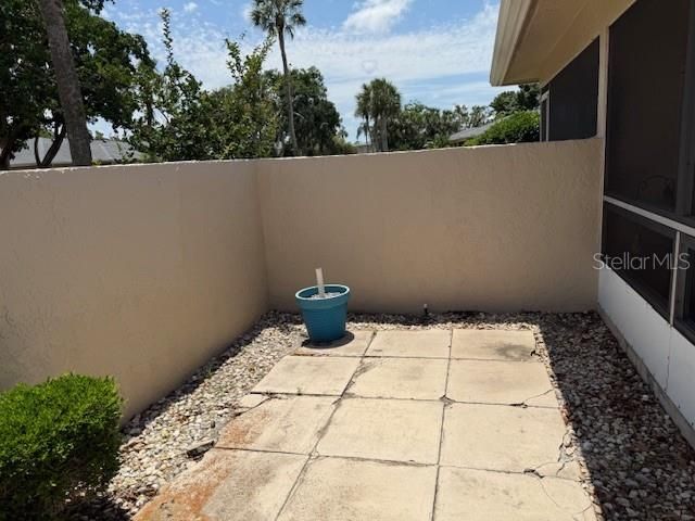 Под контрактом: $229,500 (2 спален, 2 ванн, 1118 Квадратных фут)