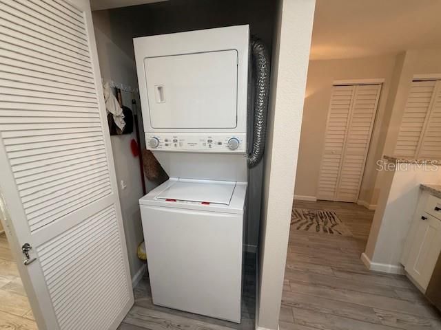 Под контрактом: $229,500 (2 спален, 2 ванн, 1118 Квадратных фут)