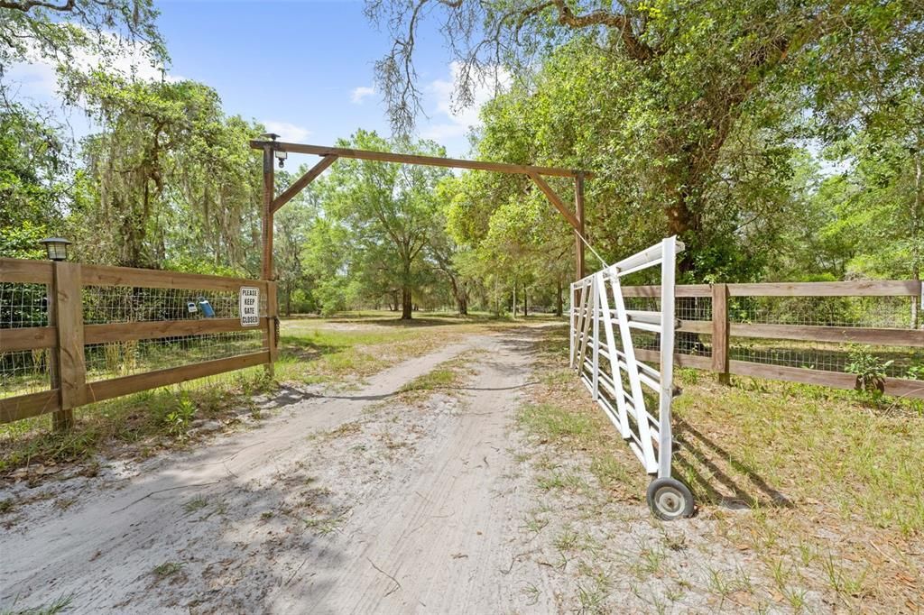 Недавно продано: $240,000 (5.90 acres)