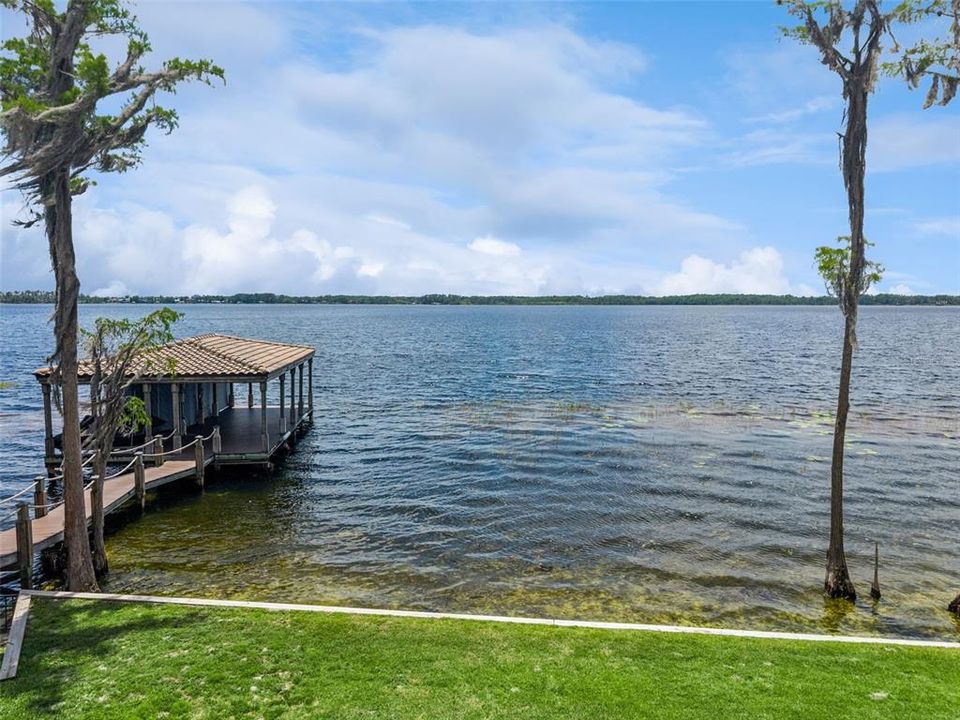For Sale: $11,490,000 (5 beds, 8 baths, 9757 Square Feet)