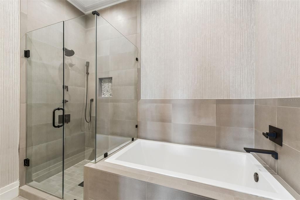 For Sale: $11,490,000 (5 beds, 8 baths, 9757 Square Feet)