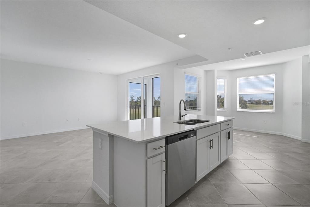 Activo con contrato: $265,998 (2 camas, 2 baños, 1154 Pies cuadrados)