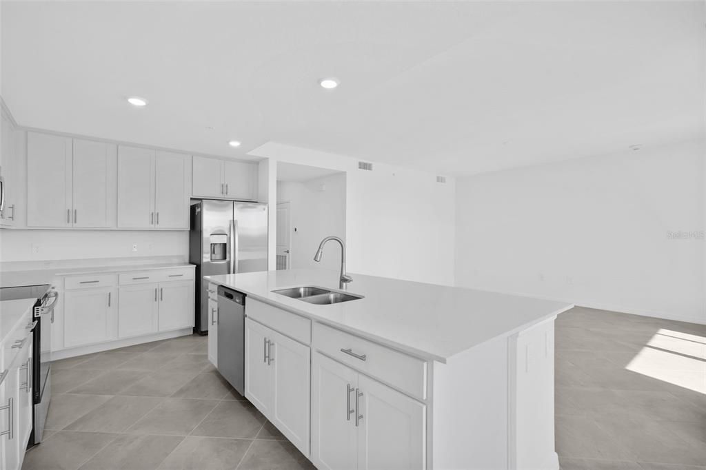 Activo con contrato: $265,998 (2 camas, 2 baños, 1154 Pies cuadrados)