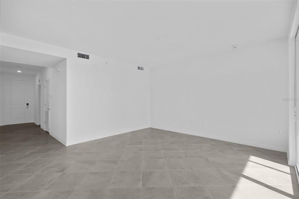 Activo con contrato: $265,998 (2 camas, 2 baños, 1154 Pies cuadrados)