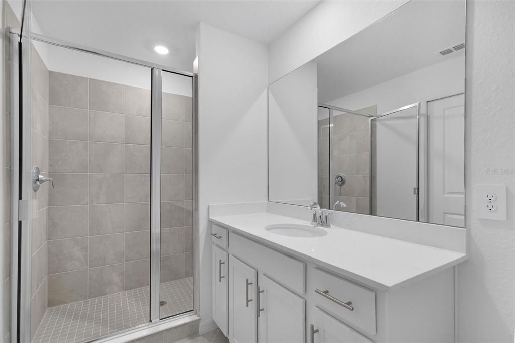 Activo con contrato: $265,998 (2 camas, 2 baños, 1154 Pies cuadrados)