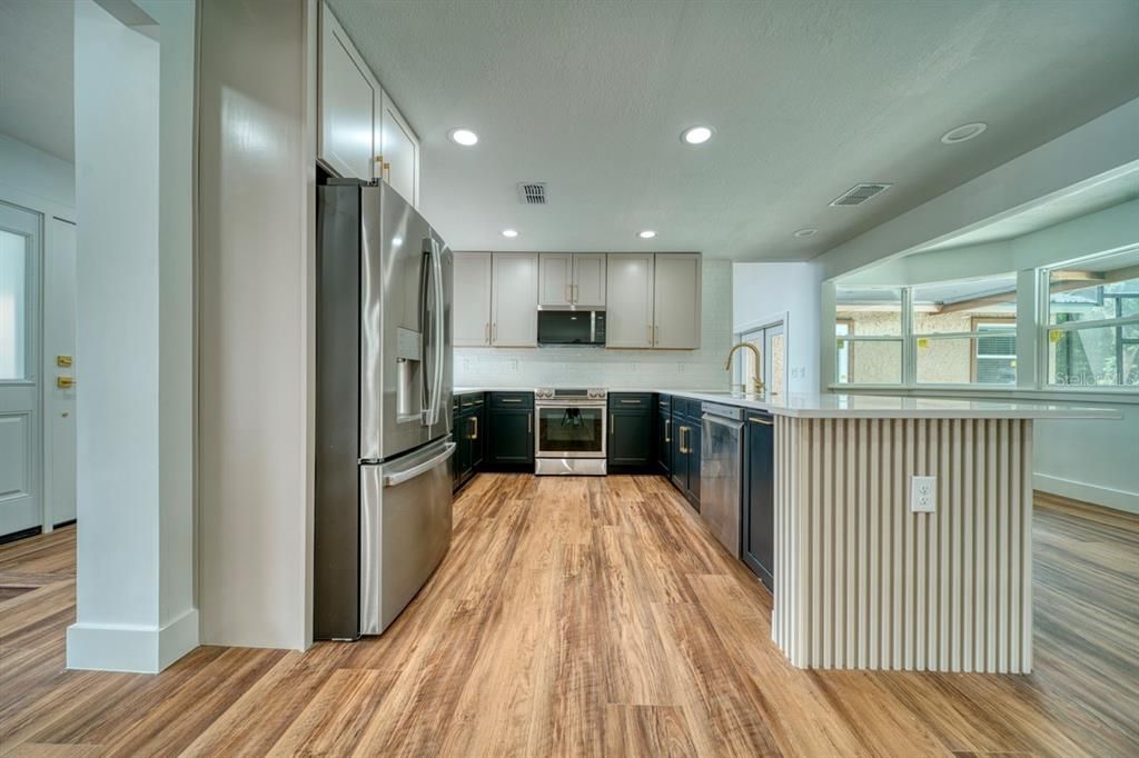 В аренду: $3,900 (4 спален, 3 ванн, 2130 Квадратных фут)