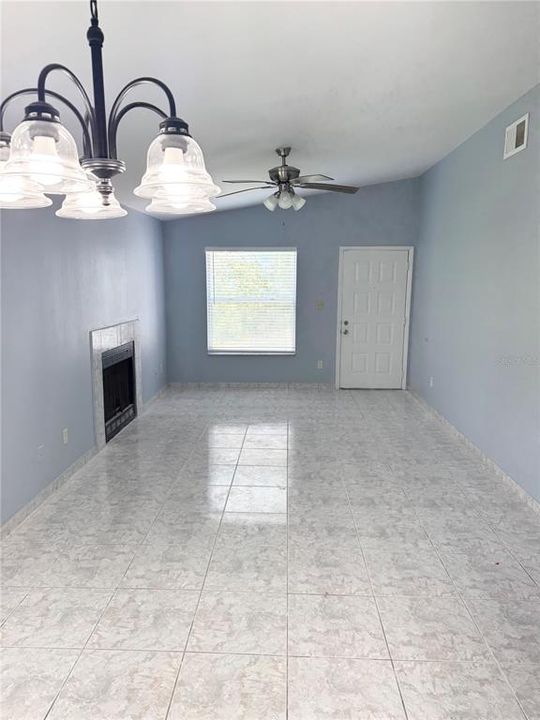 Active With Contract: $1,500 (2 beds, 2 baths, 851 Square Feet)