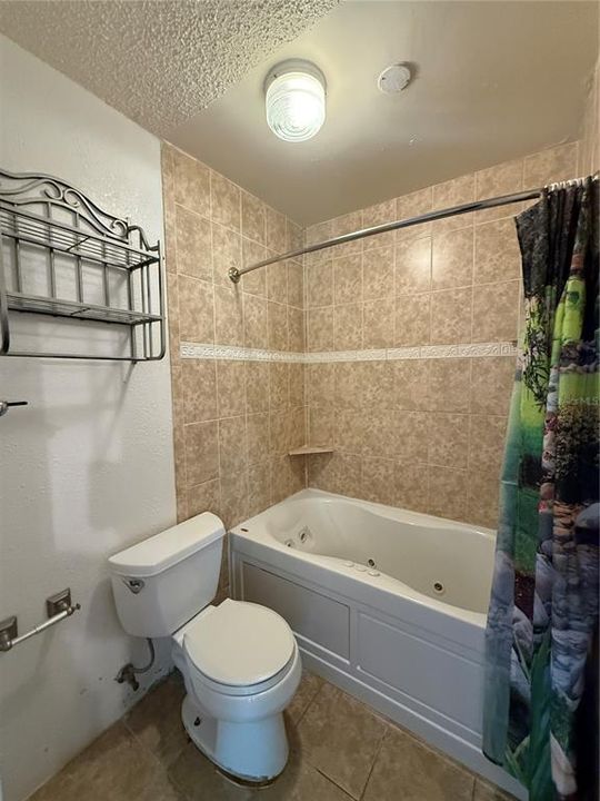 En Renta: $2,500 (4 camas, 3 baños, 2523 Pies cuadrados)