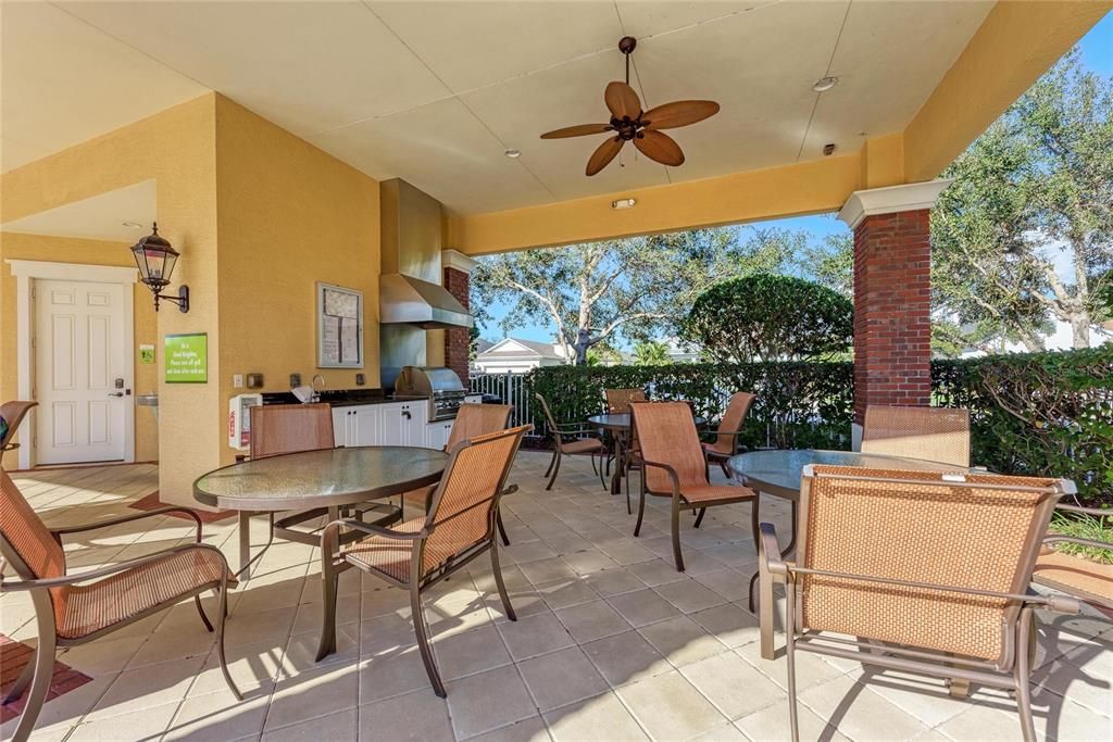 En Venta: $415,000 (2 camas, 2 baños, 1422 Pies cuadrados)
