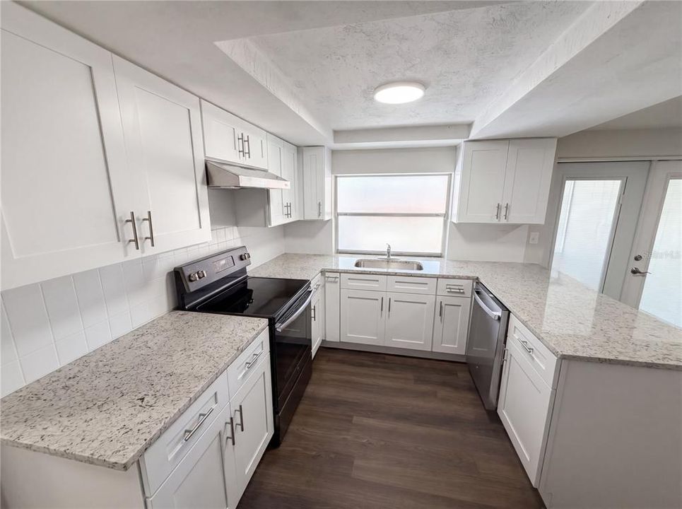 Activo con contrato: $291,000 (3 camas, 2 baños, 1307 Pies cuadrados)