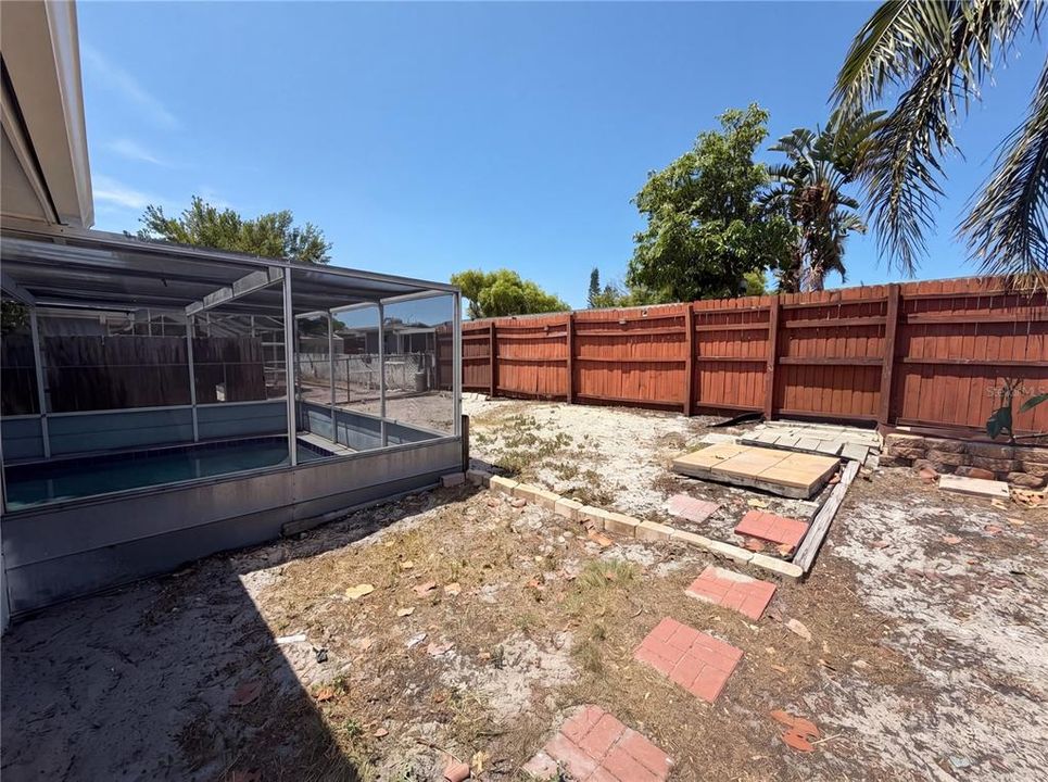Activo con contrato: $291,000 (3 camas, 2 baños, 1307 Pies cuadrados)