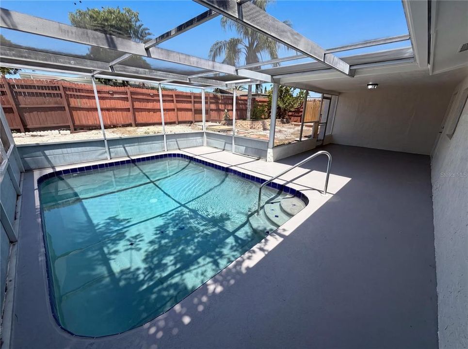 Activo con contrato: $291,000 (3 camas, 2 baños, 1307 Pies cuadrados)