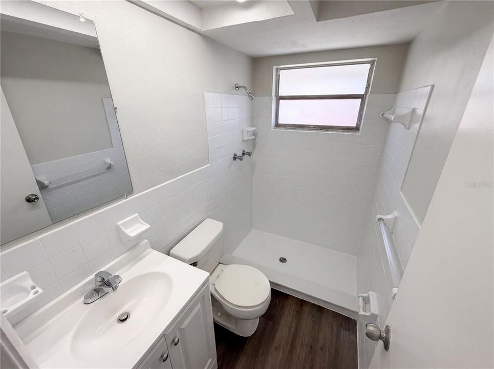 Activo con contrato: $291,000 (3 camas, 2 baños, 1307 Pies cuadrados)