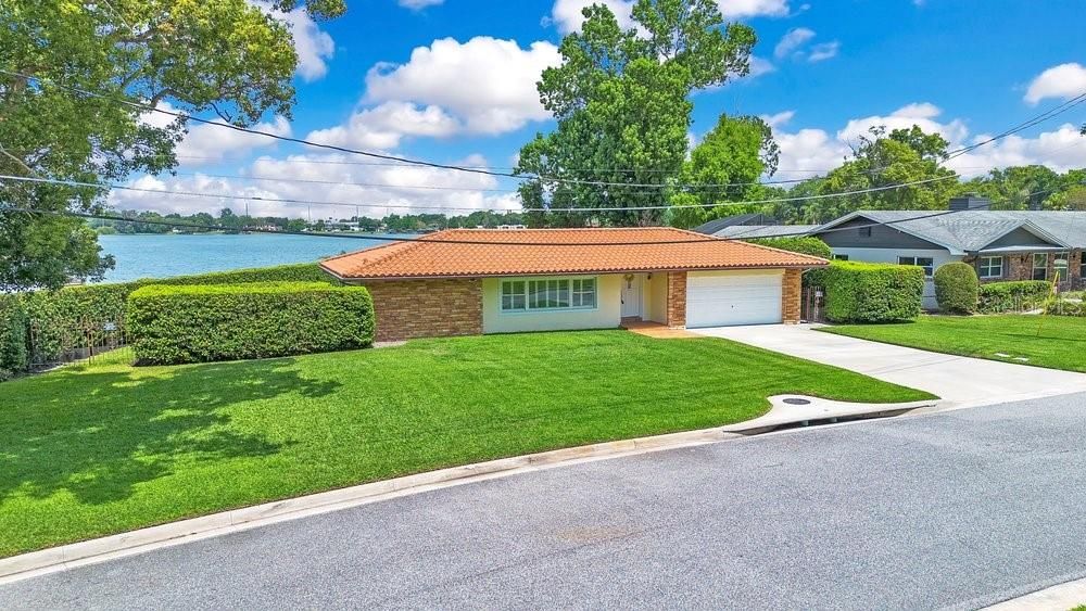 En Venta: $879,900 (3 camas, 2 baños, 2307 Pies cuadrados)